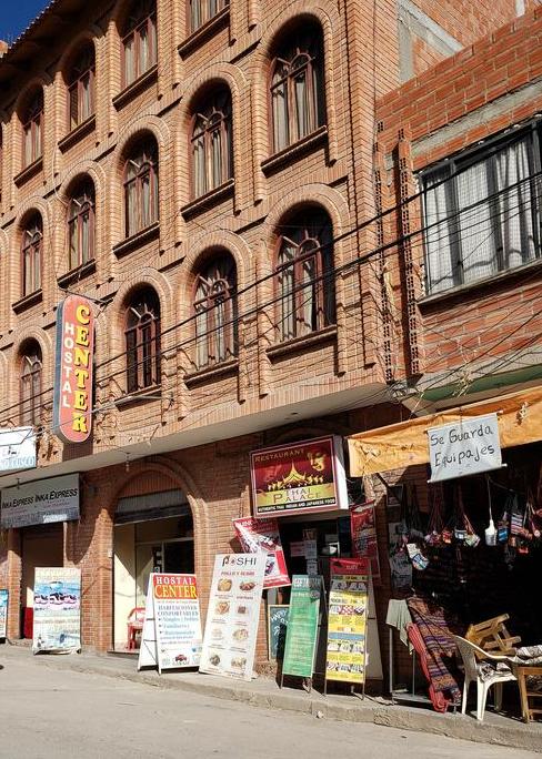 hostal center