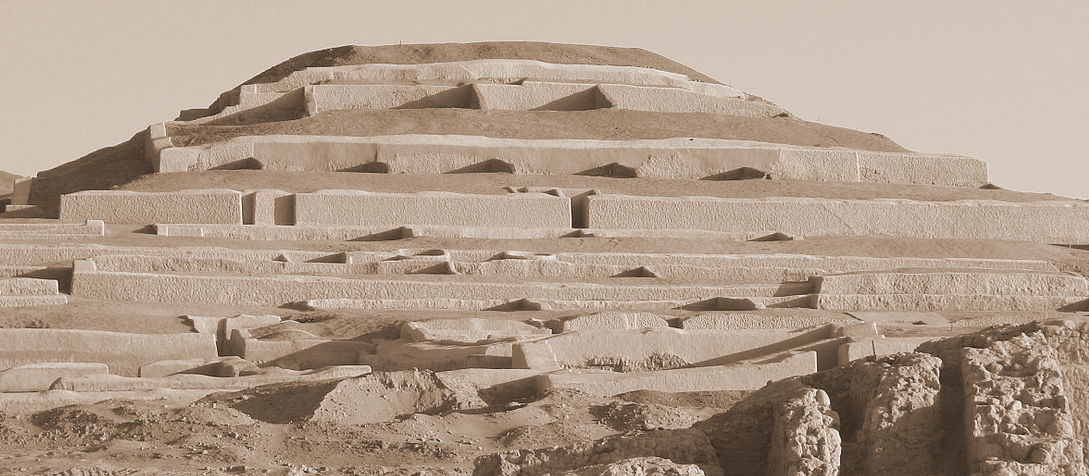 1200px-Cahuachi_14-001